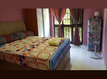Roomgo SG - Looking for single or couple tenants. Female if singled, Woodlands - $1,000 pm