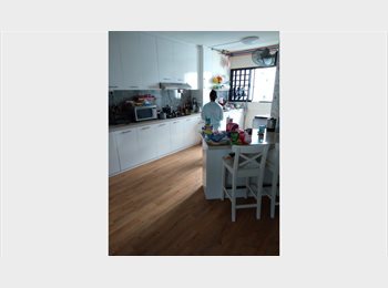 Roomgo SG - Furnished Spacious, Master Bukit Batok Central **(14 sqm)**, Bukit Gombak - $800 pm