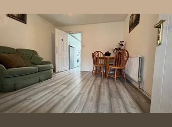 Roomgo UK - Nice rooms to Let, Near Manchester University and Manchester city centre, Ardwick Green - £600 pcm