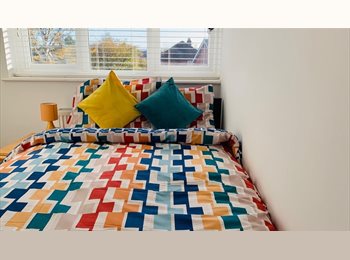 Roomgo UK - A bright and peaceful furnished double room for Vegan/Vegetarian, The Wrythe - £975 pcm