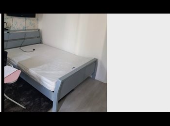 Roomgo UK - 1 double bedroom, Battersea - £750 pcm