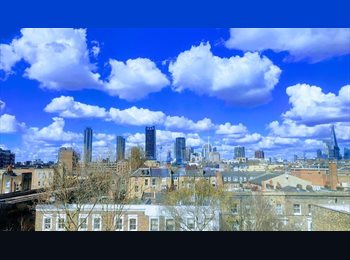 Roomgo UK - Bright Double Room – SE17 – All Bills In, Walworth - £1,200 pcm