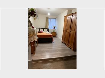 Roomgo UK - Cosy Furnished Rooms Available – Brent Cross / Hendon, Brent Cross - £850 pcm