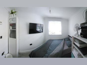 Roomgo UK - Beautiful Double room-inc bills , Muswell Hill - £750 pcm
