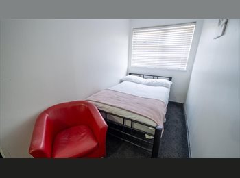 Roomgo UK - Charming ensuite rooms available near Birmingham, Bournbrook - £800 pcm