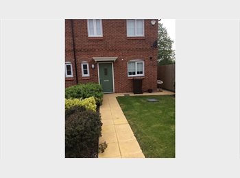 Roomgo UK - Double bedroom to rent, Oldham - £550 pcm