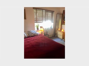 Roomgo UK - Room to rent by Lovely Woodland, Lawrence Weston - £520 pcm