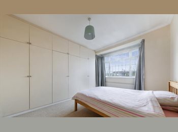 Roomgo UK - Double Room To Rent - Perfect For A Professional, Tooting - £800 pcm