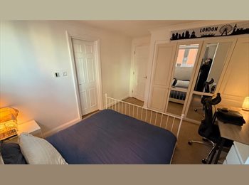 Roomgo UK - Ensuite 1-Bed by Regent’s Park|Parking & Concierge, Lisson Grove - £1,850 pcm