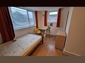 Roomgo UK - Brand New Ensuite Room - Fully Furnished, Stirchley - £600 pcm