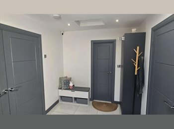 Roomgo UK - Looking for a flatmate, Kettering - £1,500 pcm