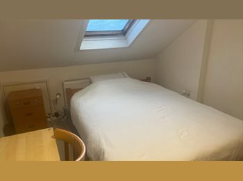 Roomgo UK - Cozy with views, Highbury - £750 pcm