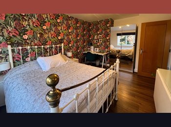 Roomgo UK - Large Modern Double Room – short walk to station, Rayleigh - £950 pcm