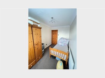 Roomgo UK - MY ROOM IS CHEAPER THEN THE REST!!, Bury Park - £500 pcm