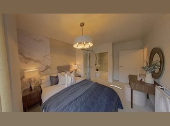 Roomgo UK - Luxury 2 Bed/2 Bathroom apartment, Hayes - £2,500 pcm