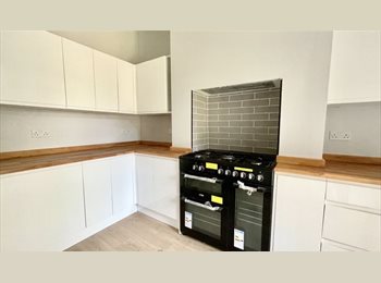 Roomgo UK - Single room Croydon, Waddon - £700 pcm