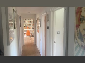 Roomgo UK - Furnished double room in Whalley Range, Whalley Range - £600 pcm