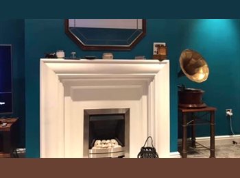 Roomgo UK - Lovely double room in great house, Salford - £715 pcm