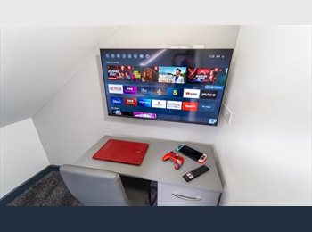 Roomgo UK - Charming en-suite room available, Selly Park - £800 pcm