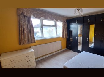 Roomgo UK - Spacious Fully Furnished Double Bedroom to Let in Northolt UB5, South Harrow - £800 pcm