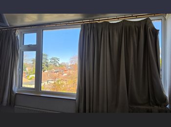 Roomgo UK - Spacious Double Room Available, Addlestone - £750 pcm