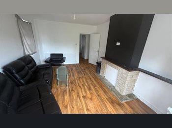 Roomgo UK - Spacious 2BR house with massive kitchen @£1600, Marston - £800 pcm