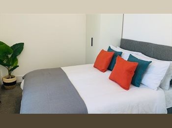 Roomgo UK - Flat/self-contained property - perfect location!, Maidstone - £900 pcm