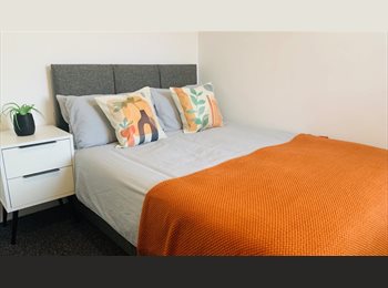 Roomgo UK - Beautiful room with own kitchen - Great location!, Maidstone - £790 pcm