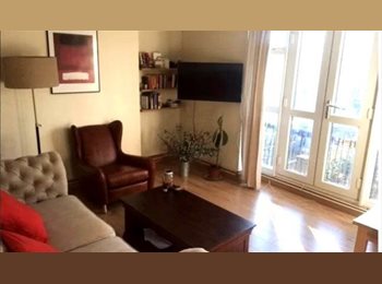 Roomgo UK - Amazing 2 bedroom flat with excellent decor to let in Stamford Hill, London N16., Stamford Hill - £2,300 pcm