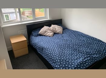 Roomgo UK - Room in Patchway., Filton - £700 pcm