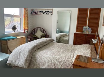 Roomgo UK - Large Furnished Room to let in Leafy Truro, Truro - £600 pcm