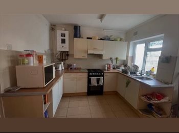 Roomgo UK - Savannah’s Place Manchester, Didsbury - £850 pcm