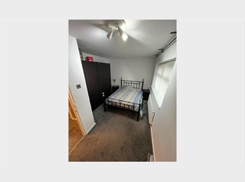 Roomgo UK - Spacious Double Bedroom + Private Separate Office for Rent, Saint Helens - £480 pcm
