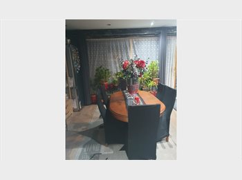 Roomgo UK - TWO Double bedrooms to rent, Creekmouth - £850 pcm