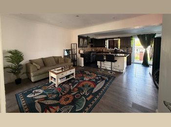 Roomgo UK - 2 Rooms for rent in Beautiful Luton Home, Leagrave Marsh - £800 pcm