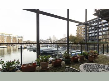 Roomgo UK - Two rooms available in a peaceful, homely flat in Limehouse, Limehouse - £1,000 pcm