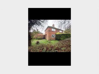 Roomgo UK - 2 bed semi-detached house, Littlemore - £1,625 pcm