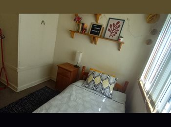 Roomgo UK - Sunny room close to city centre, Craigleith - £575 pcm