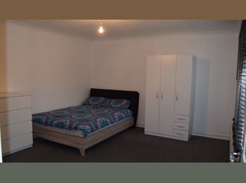 Roomgo UK - Massive room for rent in Peterborough Orton, Peterborough - £500 pcm