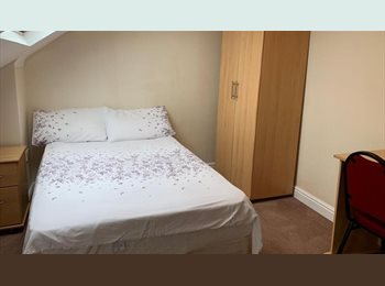 Roomgo UK - 6th Tenant Urgently Needed for Student House, Reading - £570 pcm