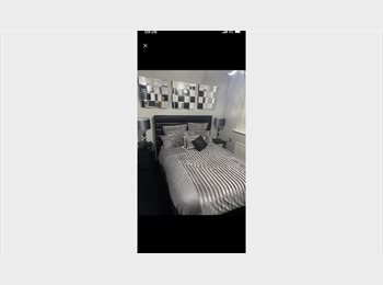 Roomgo UK - Double room for rent, Guildford - £750 pcm