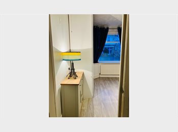 Roomgo UK - Double Room for Rent, Ensbury Park - £600 pcm