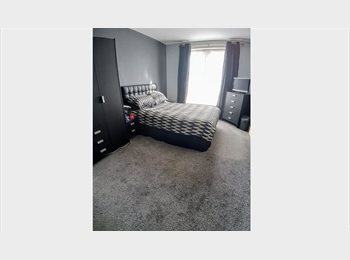Roomgo UK - STUNNING FLATE SHARE IN BOW E3, Bow - £850 pcm