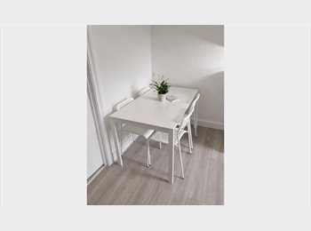 Roomgo UK - Modern Furnished Double Room | Canary Wharf | Bills Included, Limehouse - £1,450 pcm