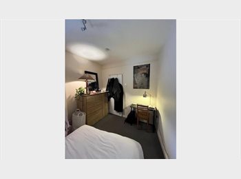 Roomgo UK -  Double Room in Friendly SW2 Flat Share, Balham - £825 pcm