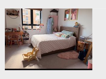 Roomgo UK - Female flatmate wanted- park royal, Park Royal - £1,400 pcm