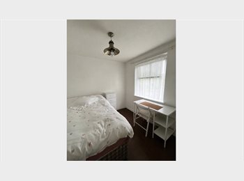 Roomgo UK - One single room for FEMALE, Leith  - £550 pcm