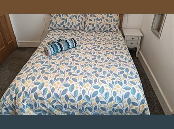 Roomgo UK - A spacious double room to rent, Bishop's Stortford - £650 pcm