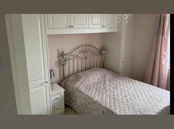 Roomgo UK - Room in a Shared flat,Parsons House,London W2, Lisson Grove - £1,000 pcm