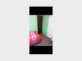 Roomgo UK - Room for rent, Northolt - £433 pcm